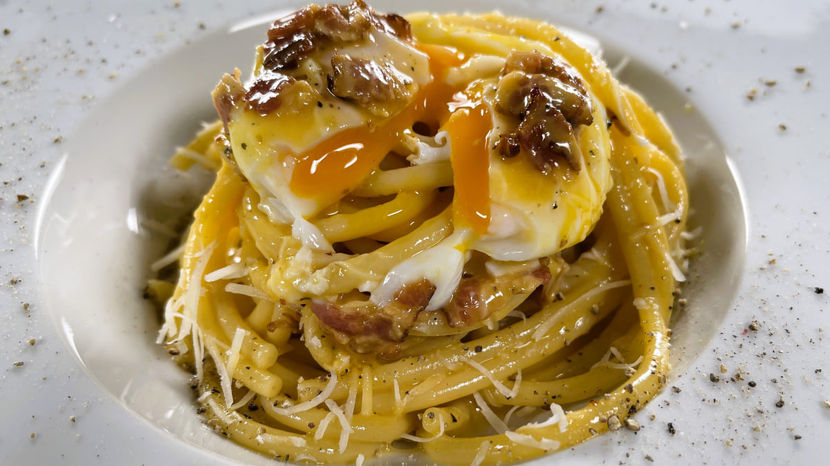 Pasta Carbonara with poached egg