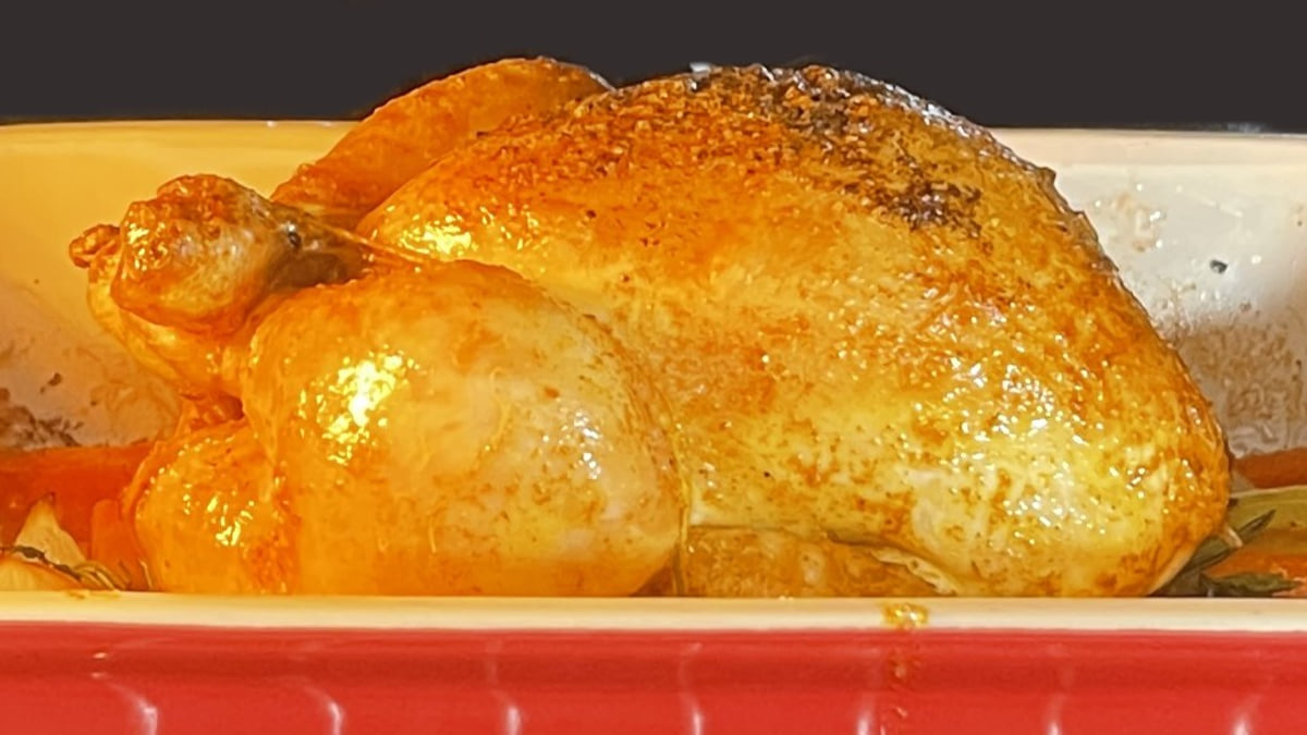 Stubenküken mit Ofengemüse (Mistkratzerli)